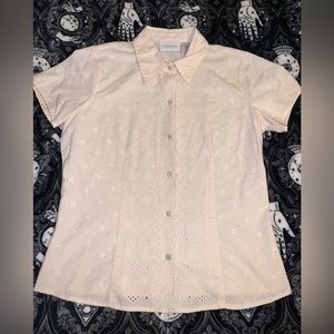 🚫SOLD🚫 Lovely Cream Eyelet Liz Claiborne Top